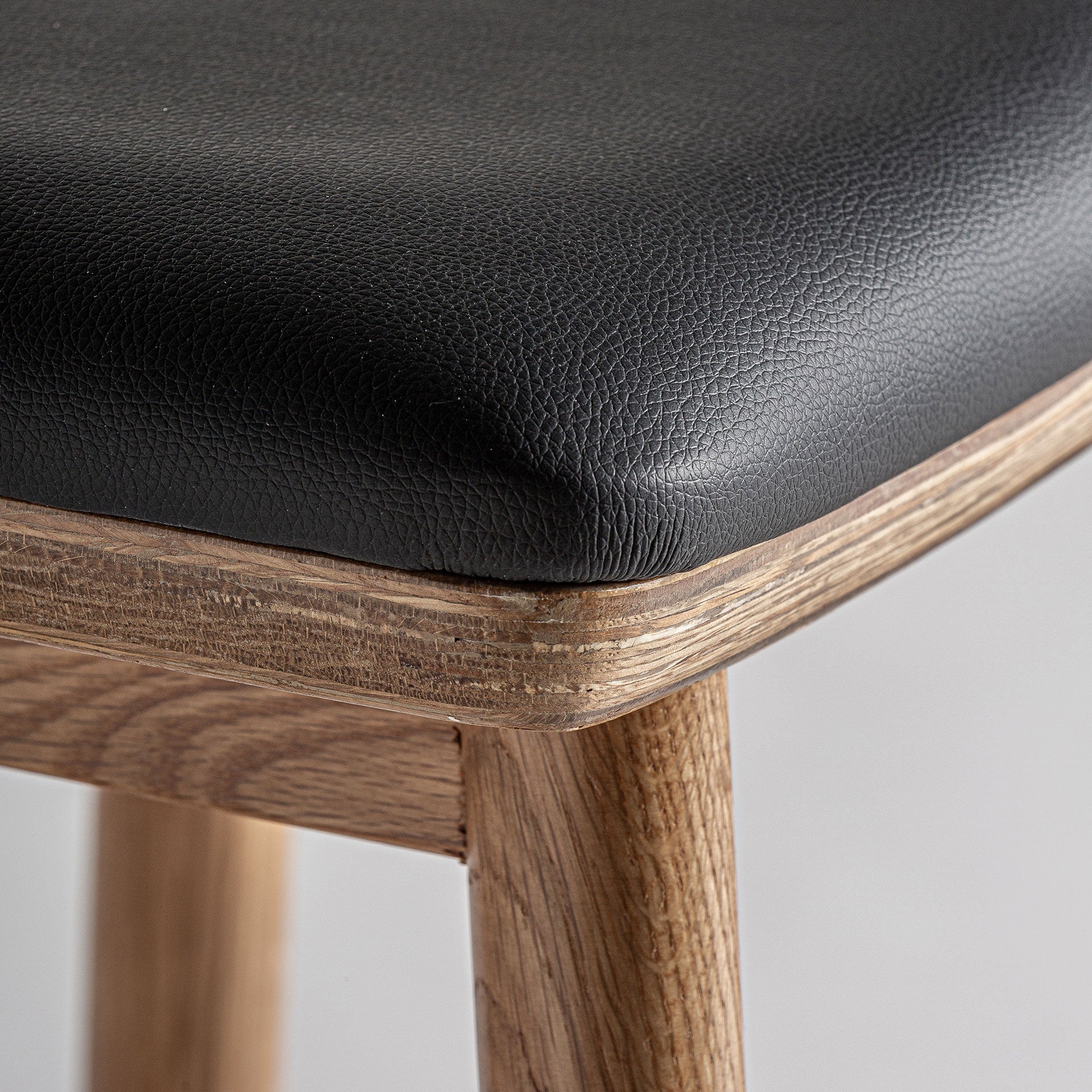 MARCIAC STOOL